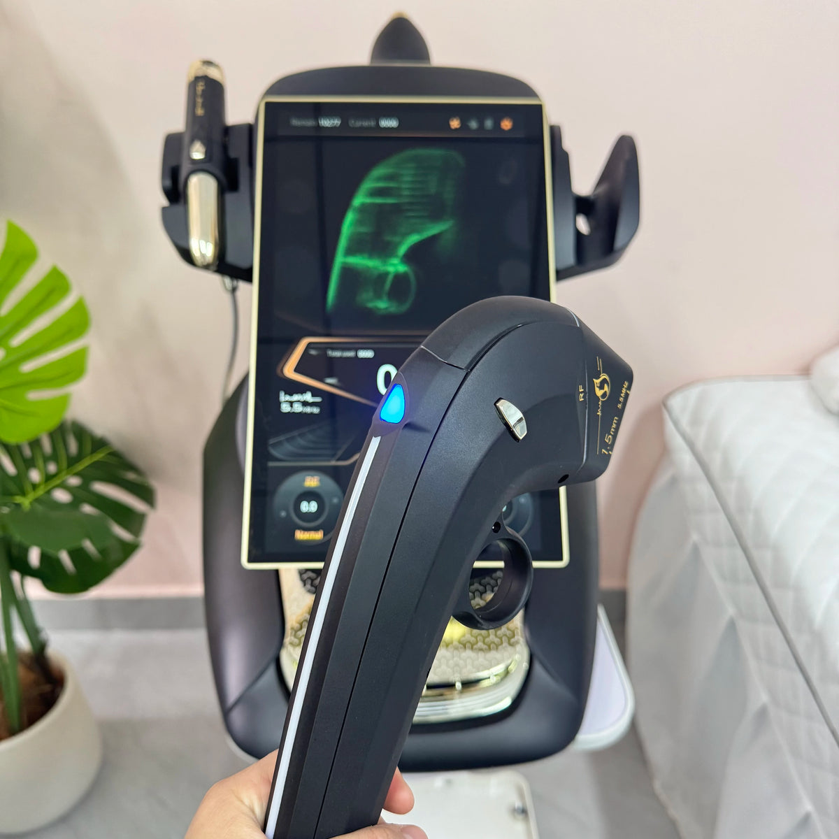 Portable RF Lift Machine For Facial And Body Skin Rejuvenation